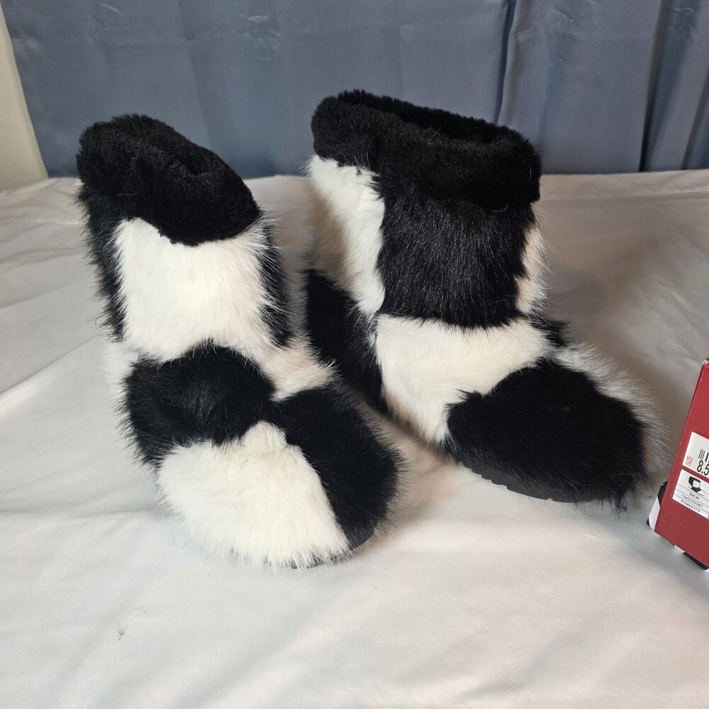 Fur Boots Size 8.5 Hot Tomato Black White Emo Groovy Goth 70s Winter Women Rave